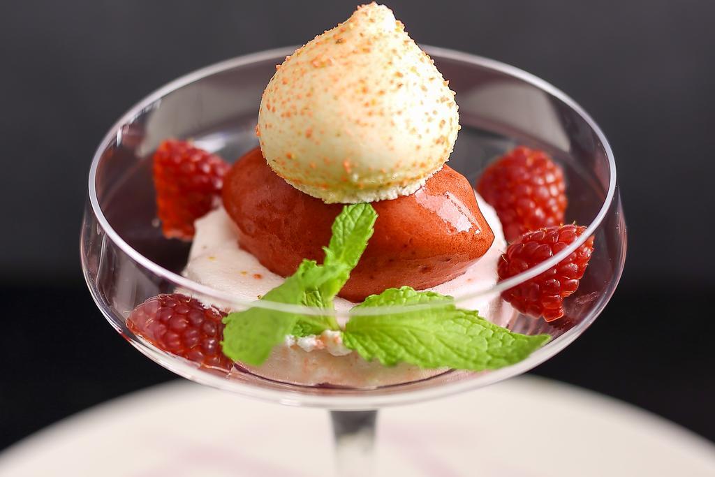 Hotel De France - Restaurant L'Insolite ドゥアルヌネ エクステリア 写真
