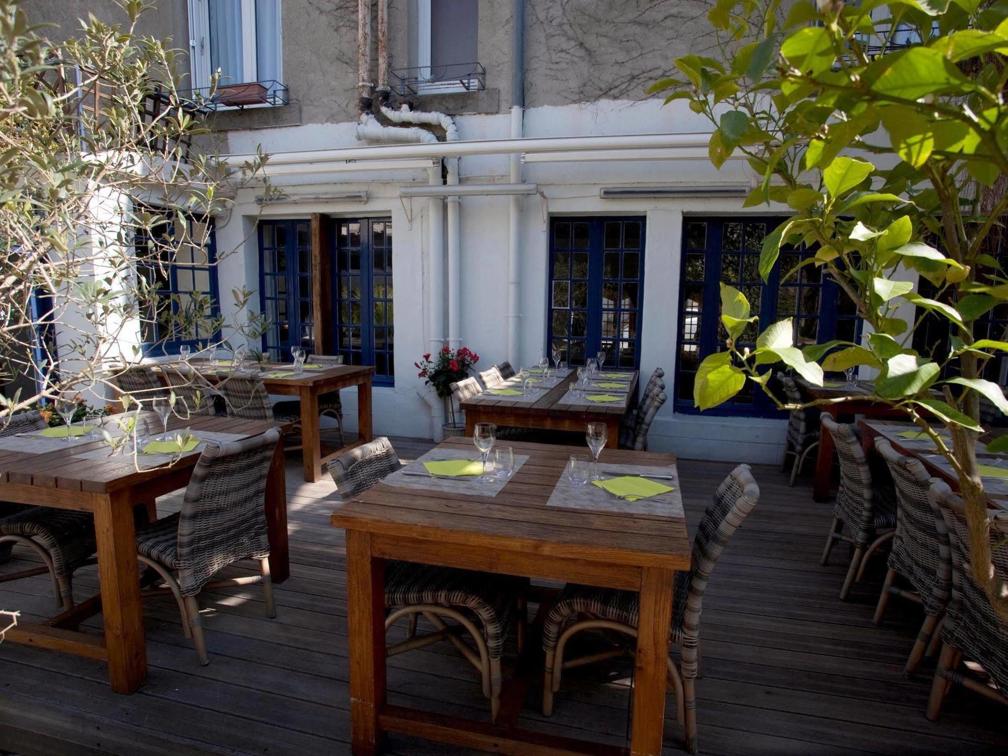 Hotel De France - Restaurant L'Insolite ドゥアルヌネ エクステリア 写真