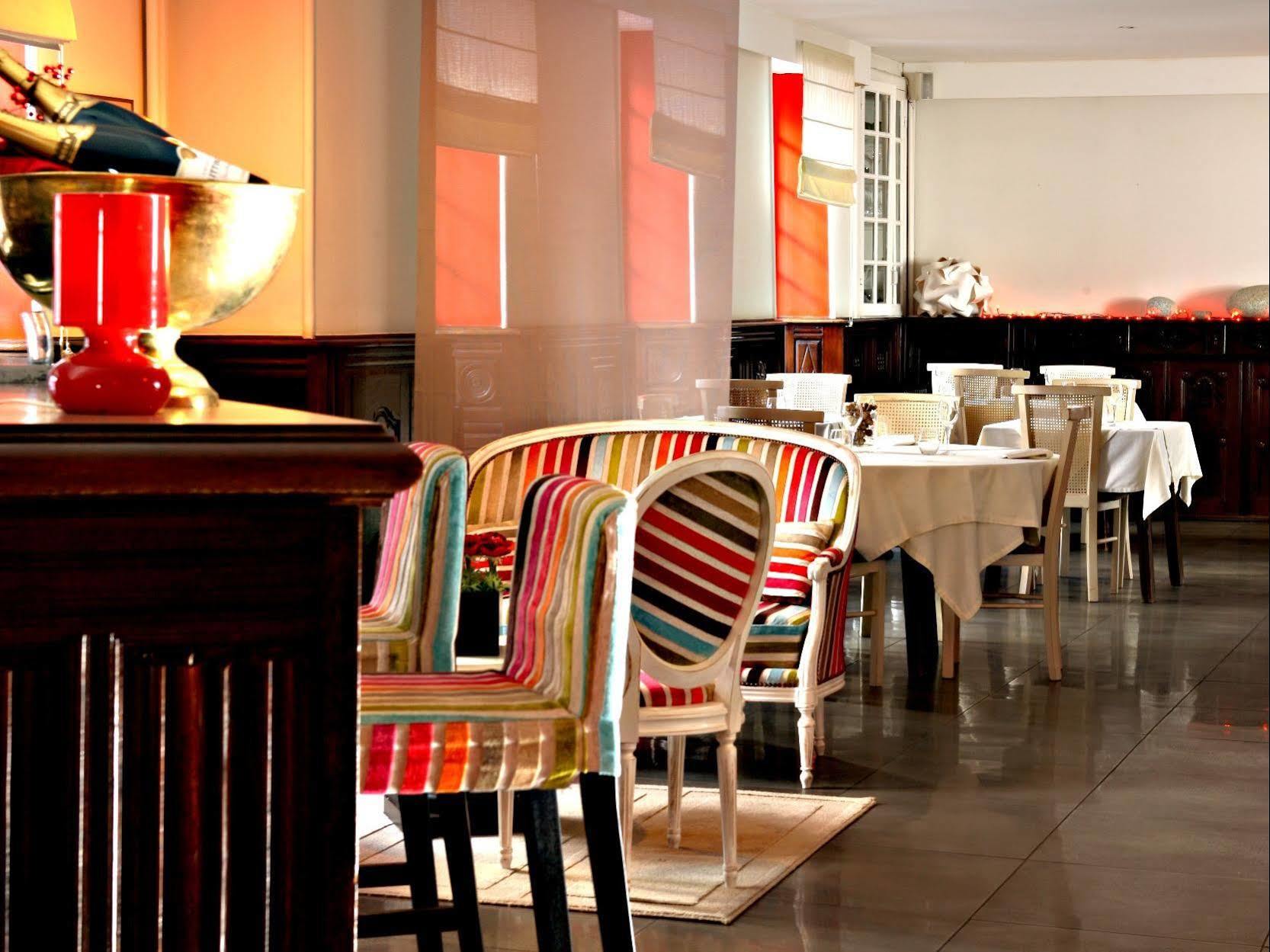 Hotel De France - Restaurant L'Insolite ドゥアルヌネ エクステリア 写真